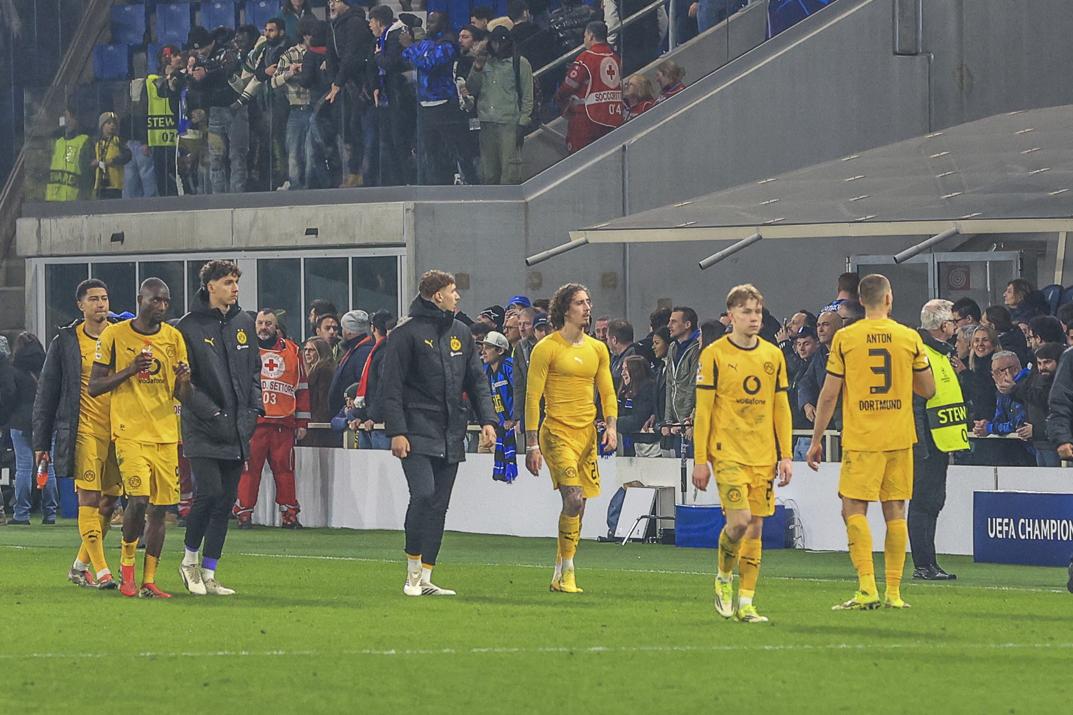 【多特蒙德】苦！多特欧冠遭大逆转，德国杯止步16强+德甲落后