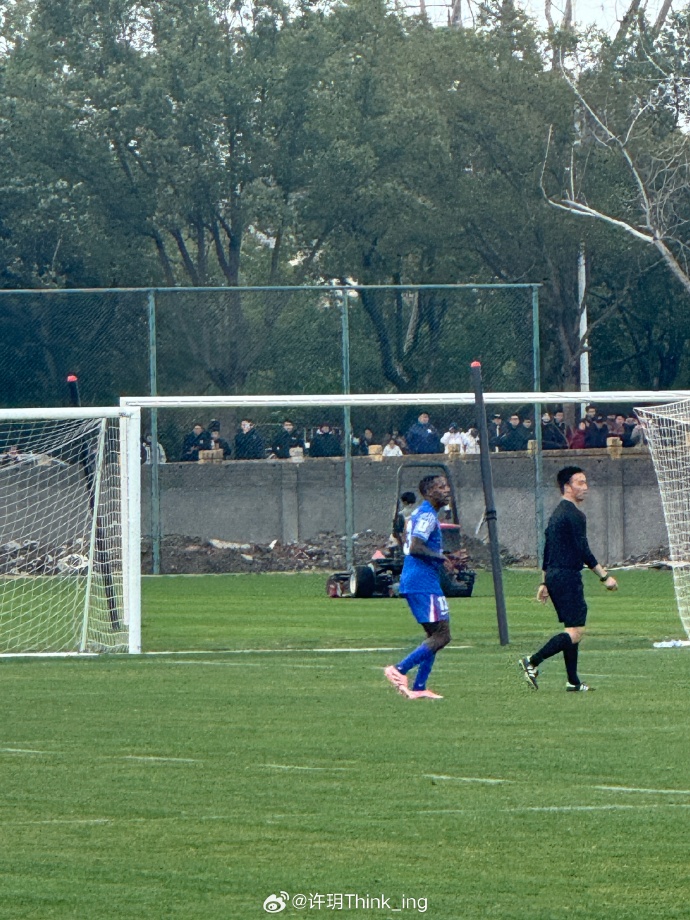 [球迷看点]热身赛泰山2-9惨败申花！拉唐、特谢拉破门，泰山