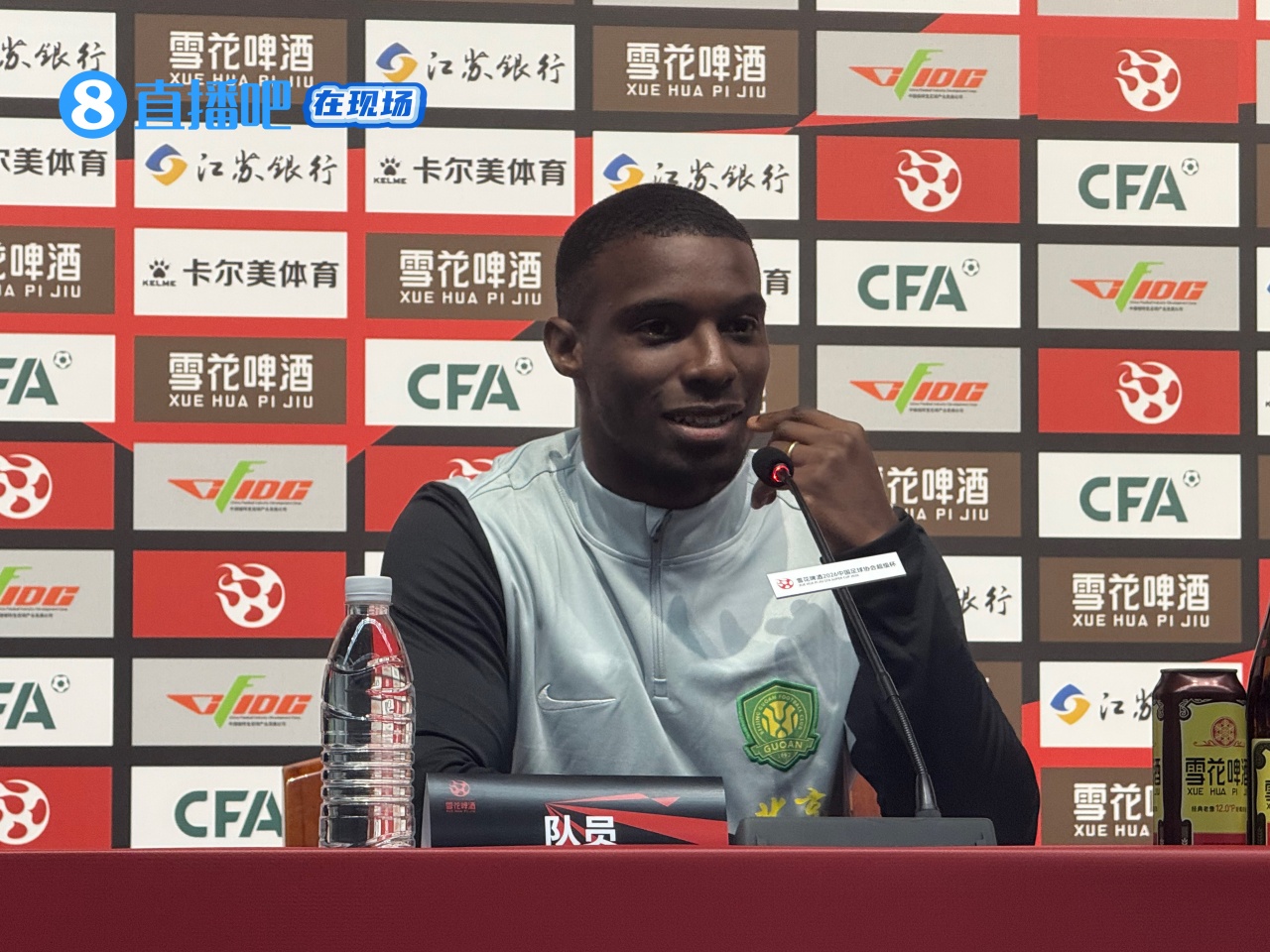[球迷看点]直播吧在现场|法比奥：我正在上中文课，很期待国安