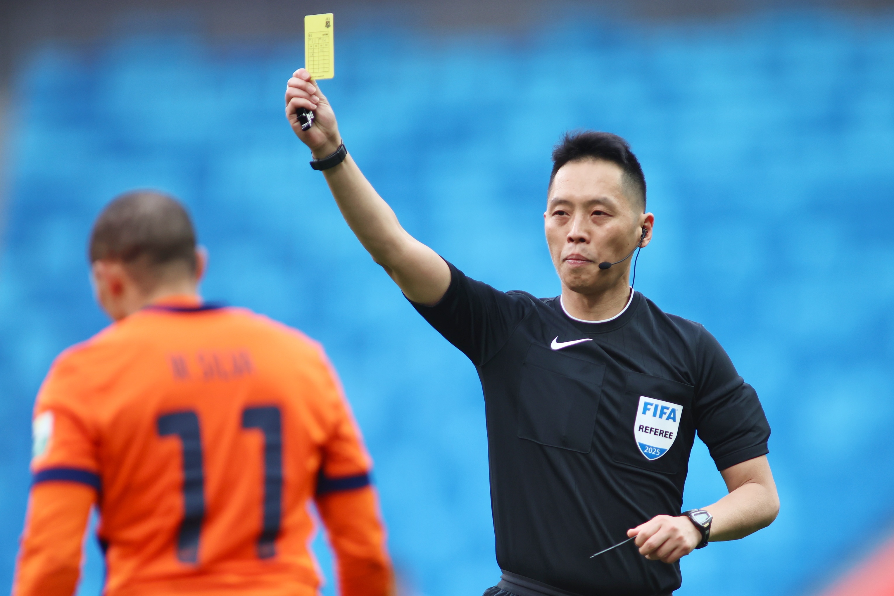 [体育资讯]直播吧：国际级裁判员王迪将主哨2026中超揭幕战