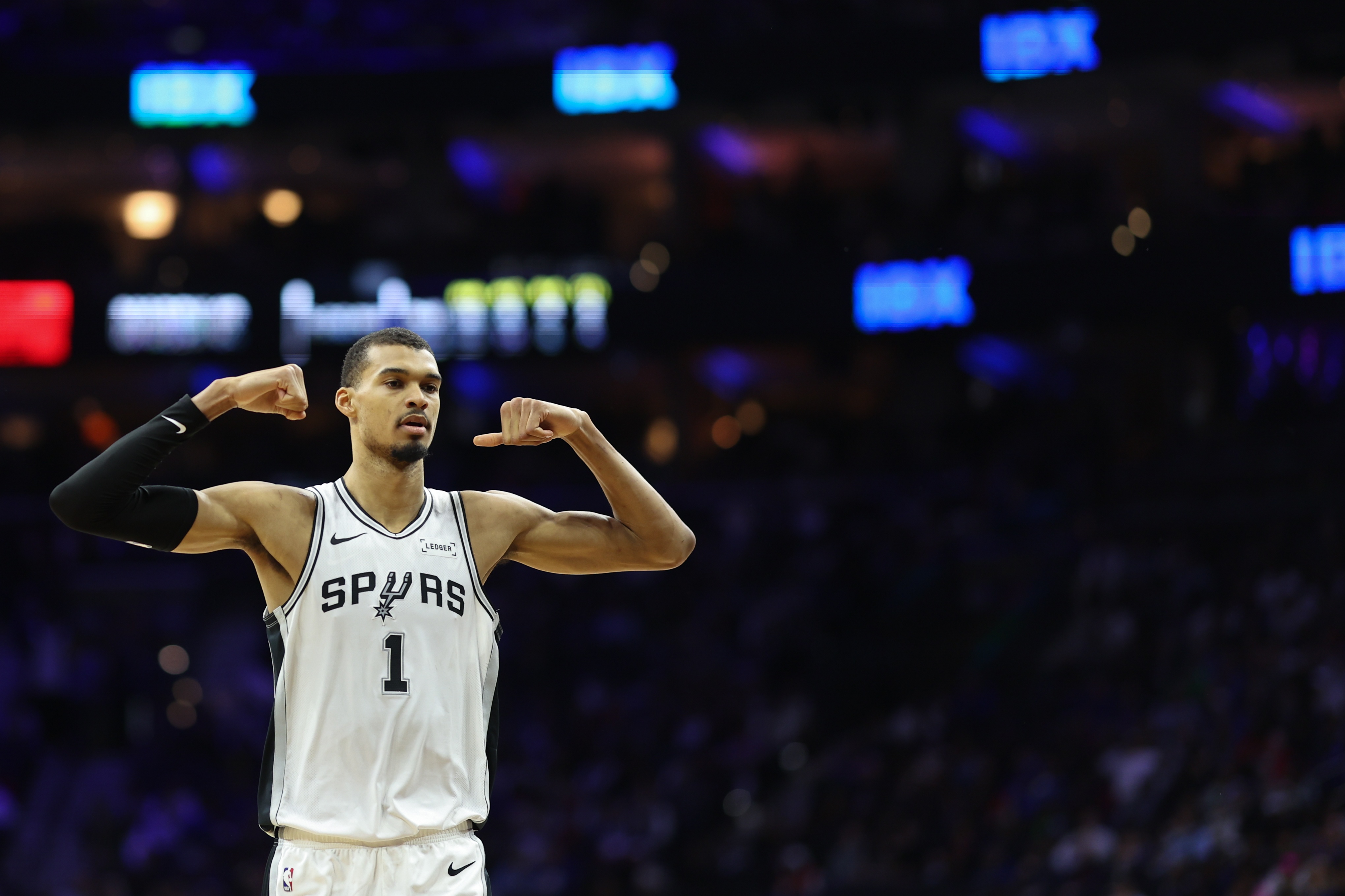 [篮球]文班：没有完美的比赛 波波常说我们没赢球时看起来那么