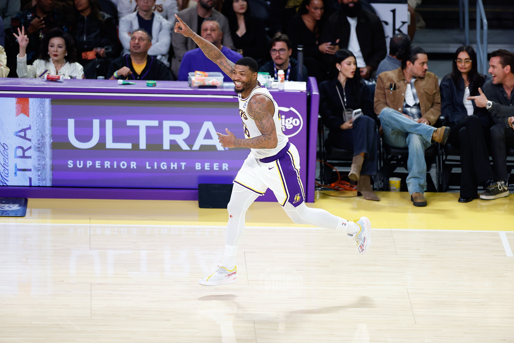 [体育资讯]关键时刻如何保持头脑清醒？斯玛特：主要是经验 感