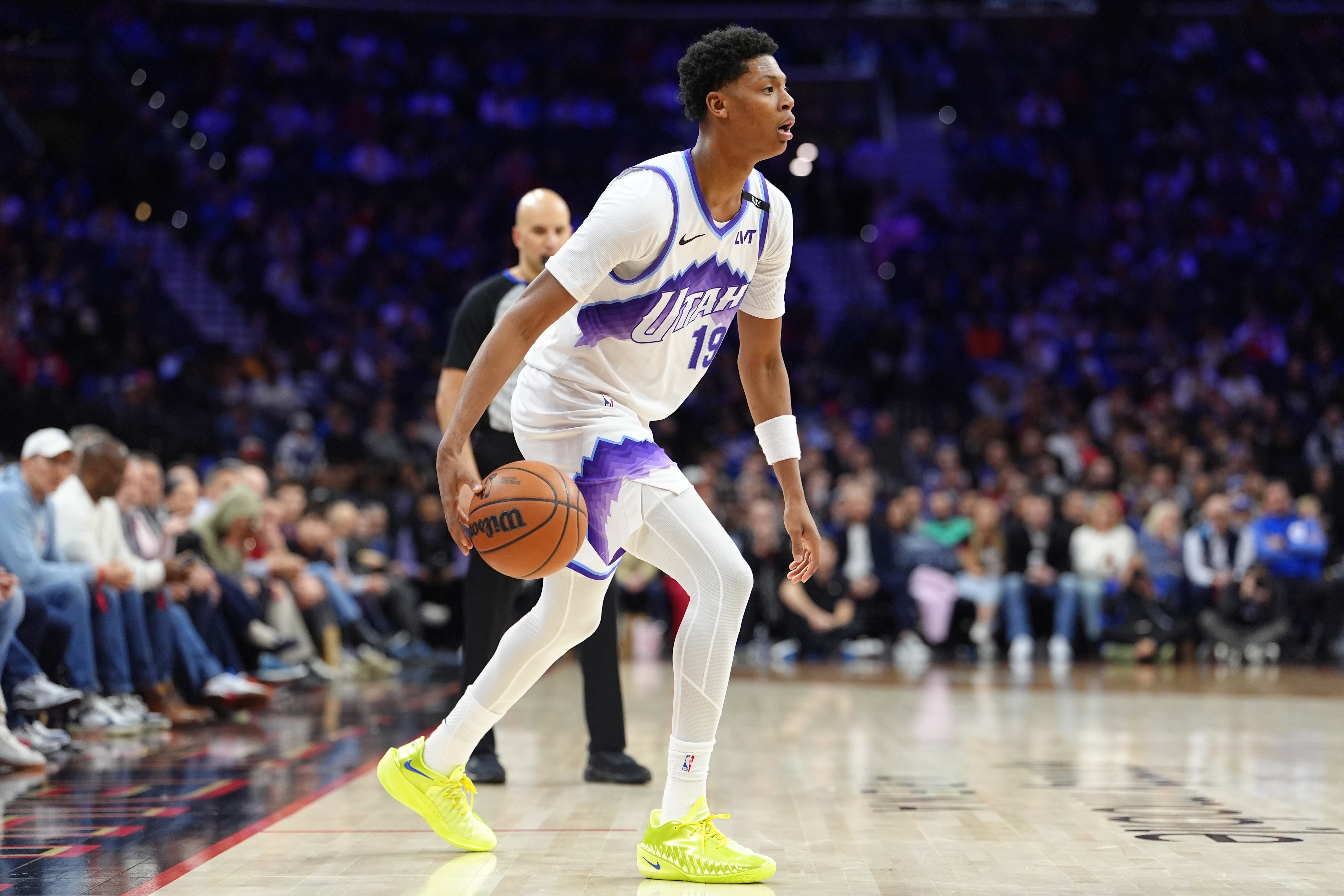 [有道理嘛?]【菜鸟】贝利32分7三分闪耀 里斯18分20板 弗拉格22投18分6助4帽(图1)