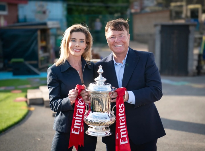 [体育世界]曼斯菲尔德老板：我追随我爸支持阿森纳；若能爆冷我