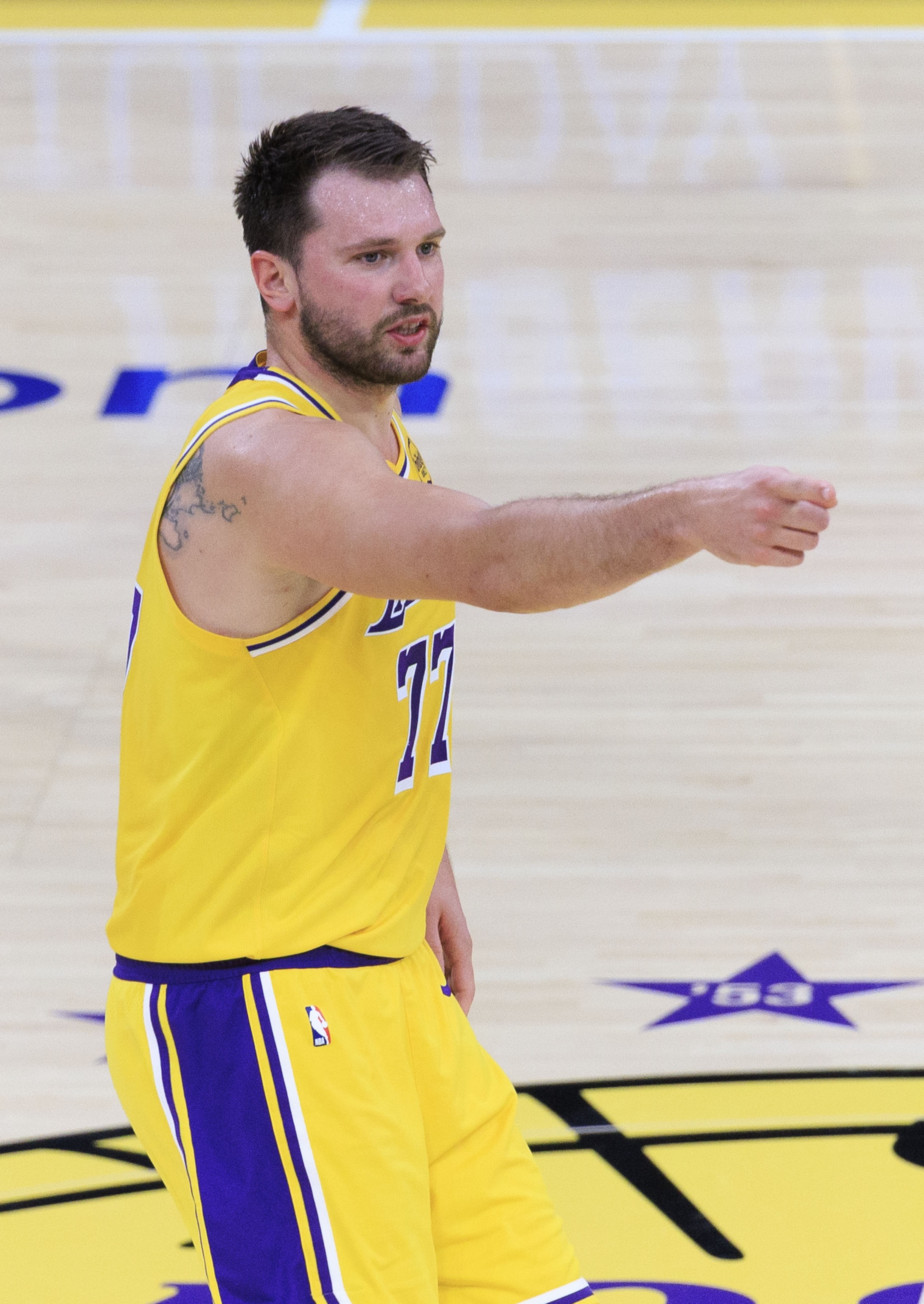 【好看推荐】首节9中7砍22分！东契奇：那时我的双腿状态极佳 一切都正常运转(图1)