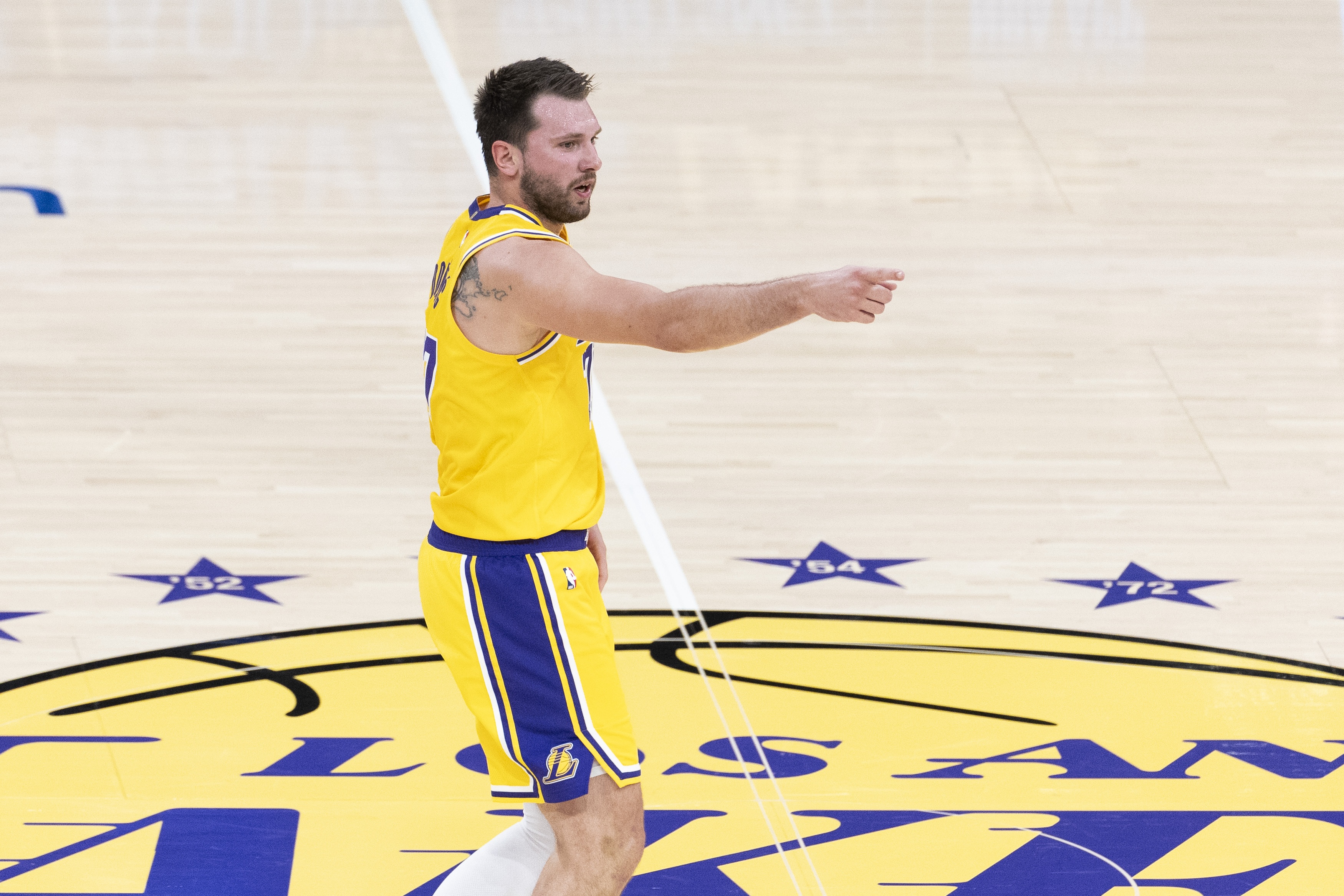 【要闻速递】东契奇谈状态火热：整个场馆的人都为你加油 今天的