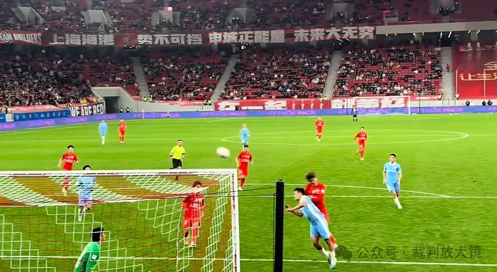 【体育世界】【解读中超】海港VS河南，刘祝润的进球被吹是否正确？(图2)