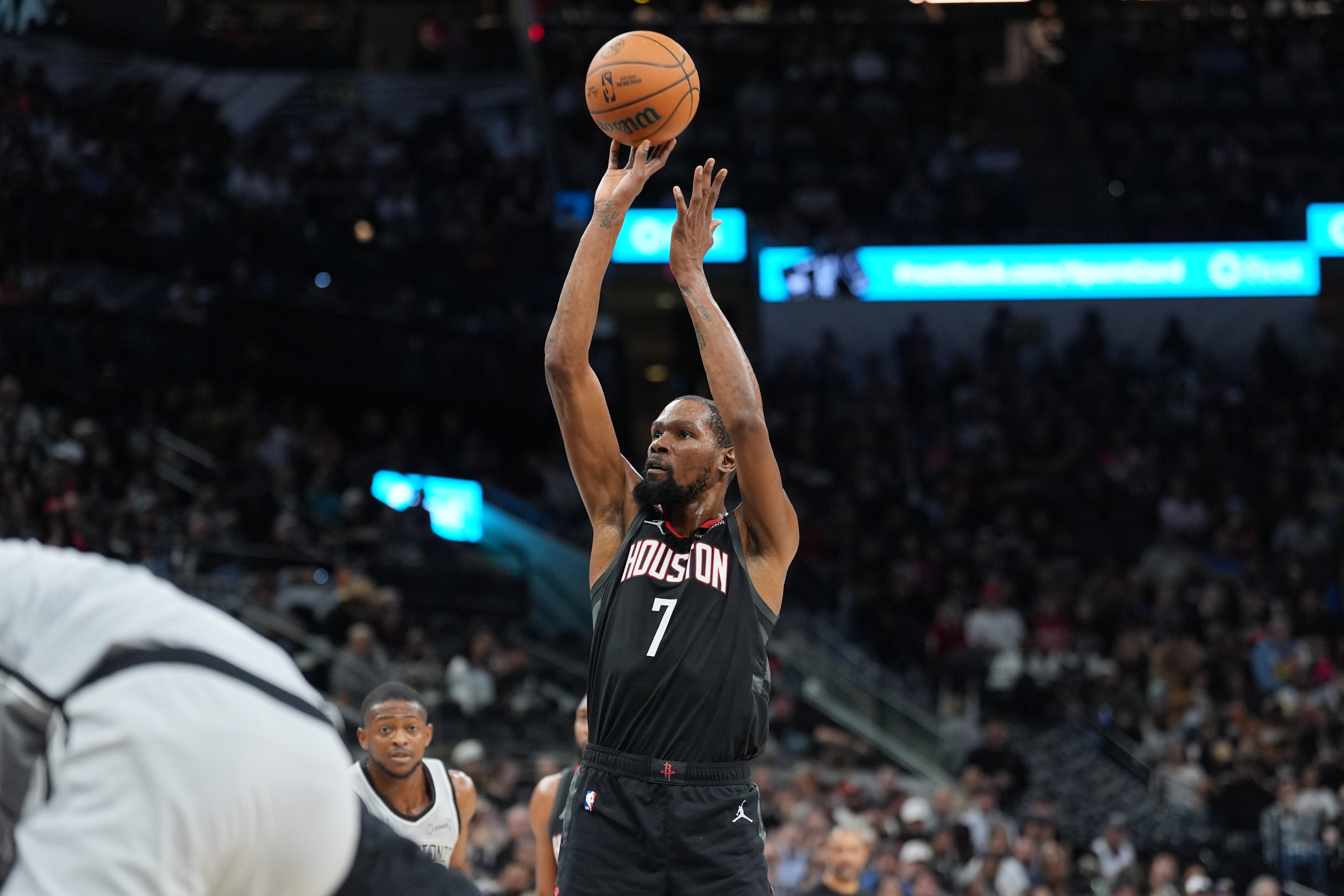 [精选必读]LA媒体人：杜兰特必须超常发挥 火箭才可能在季后