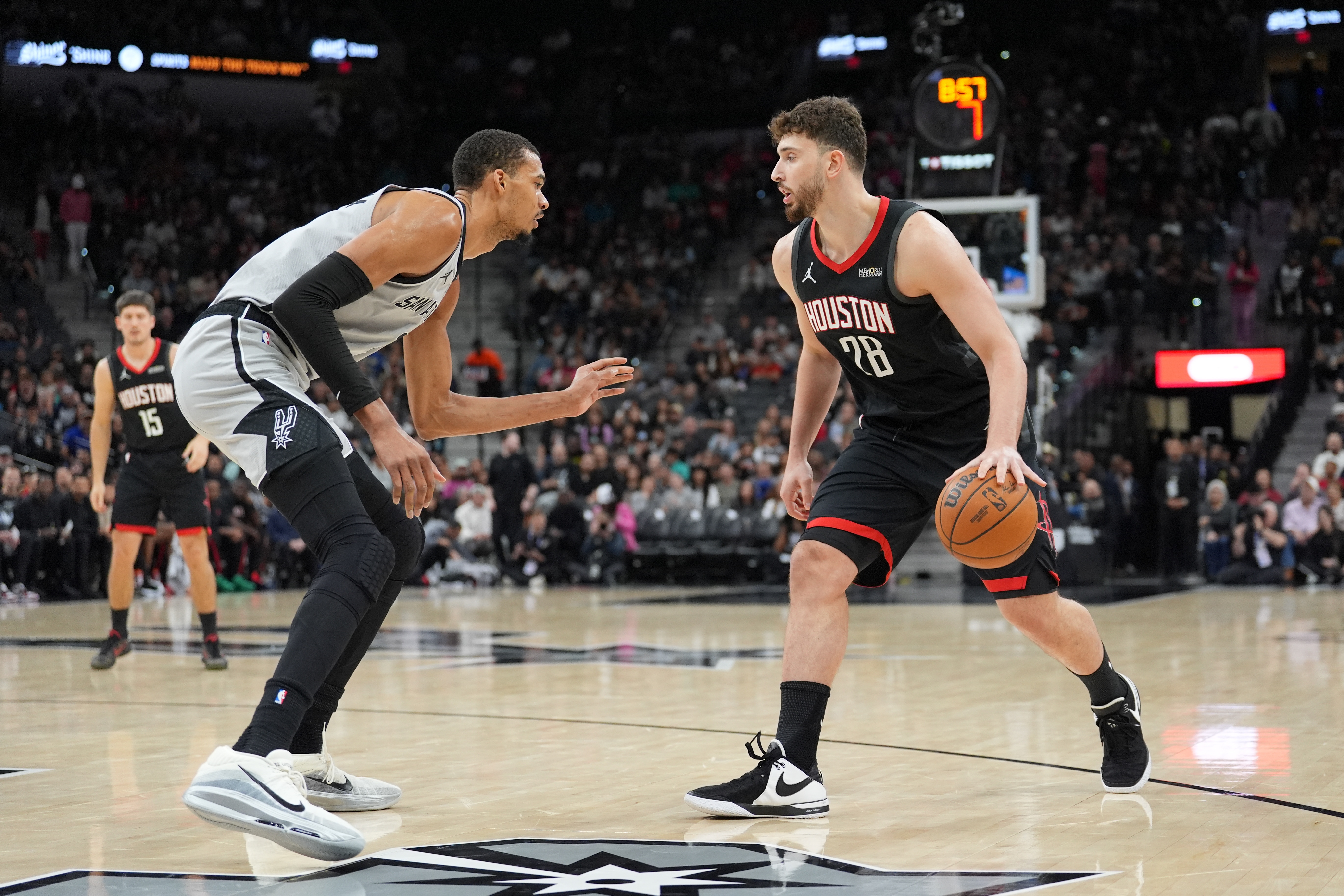 [球迷报道]文班：我们识破了火箭想做出的调整 决定从别的方面