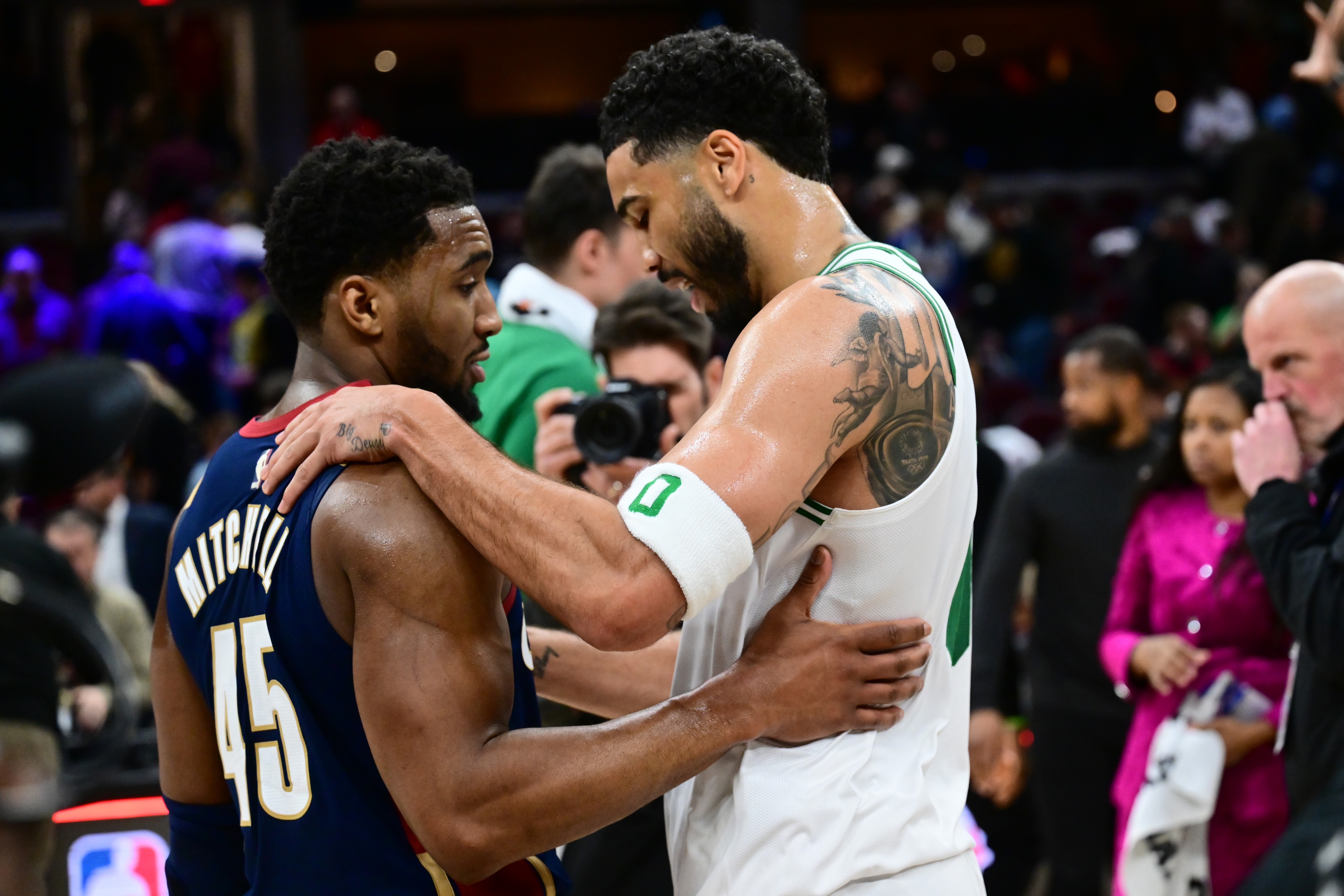 [你怎么看？]米切尔：塔图姆打得有些犹豫很正常 歇了10个月