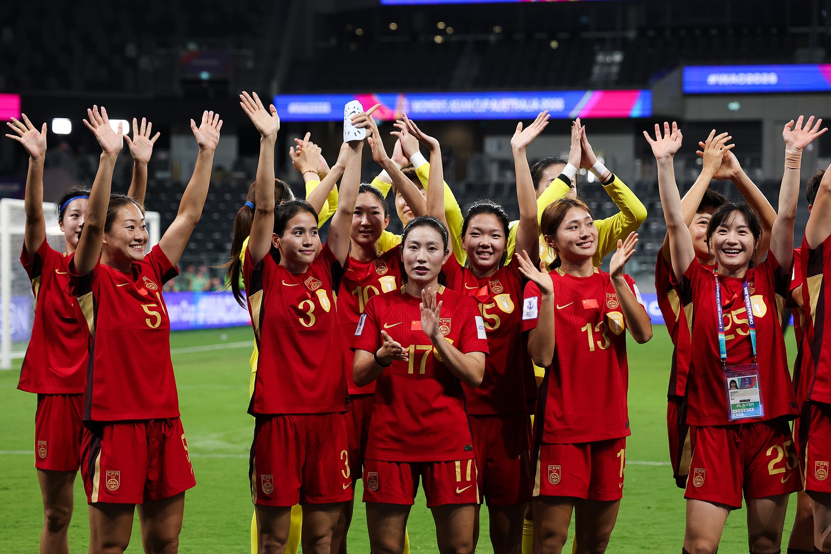 [赛程更新]足球报：中国女足时隔20年在亚洲杯战胜朝鲜，迈出