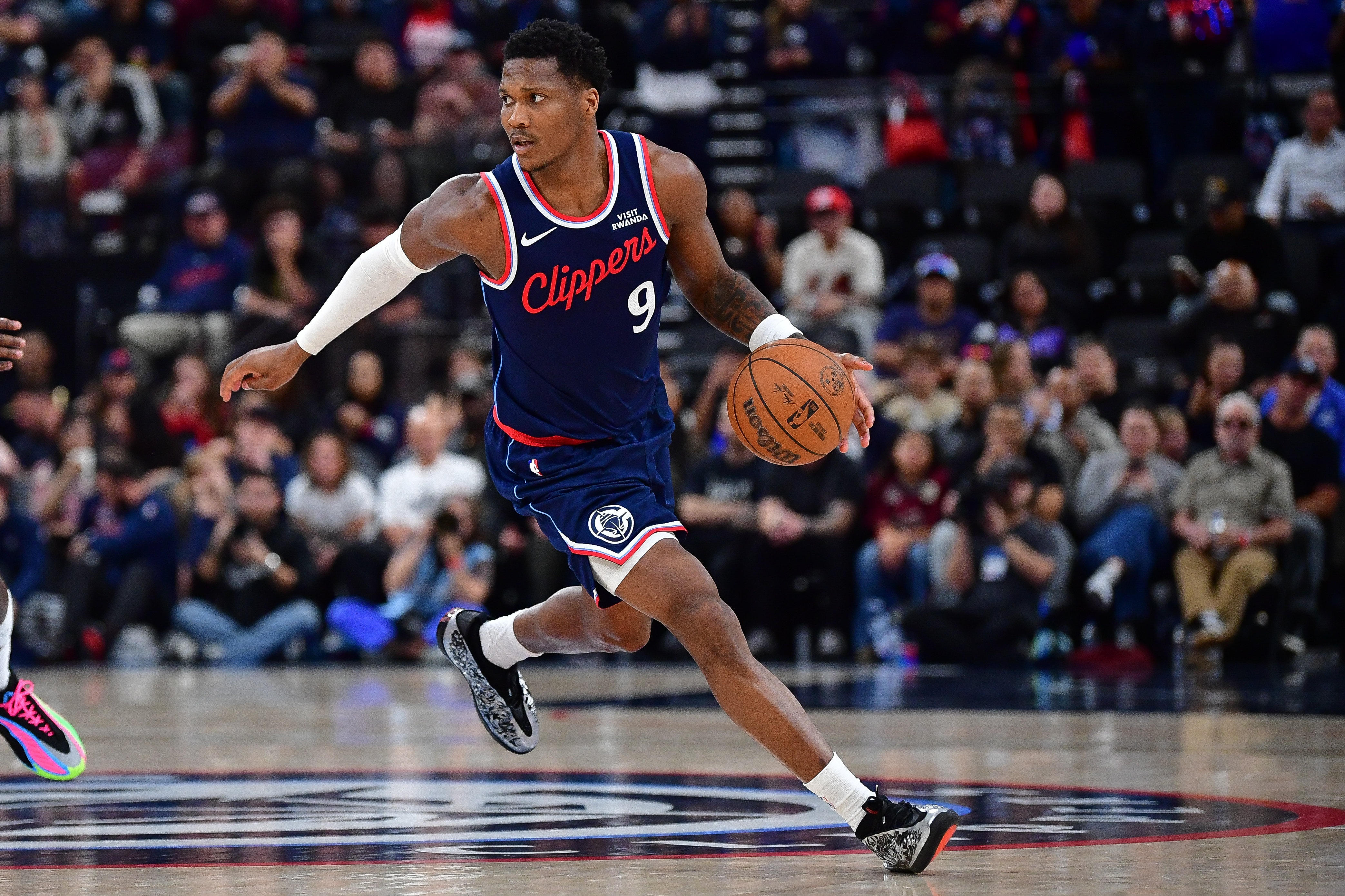 [球迷报道]马瑟林已8次替补20+ 泰伦·卢：他让我想起诺曼·鲍威尔(图1)