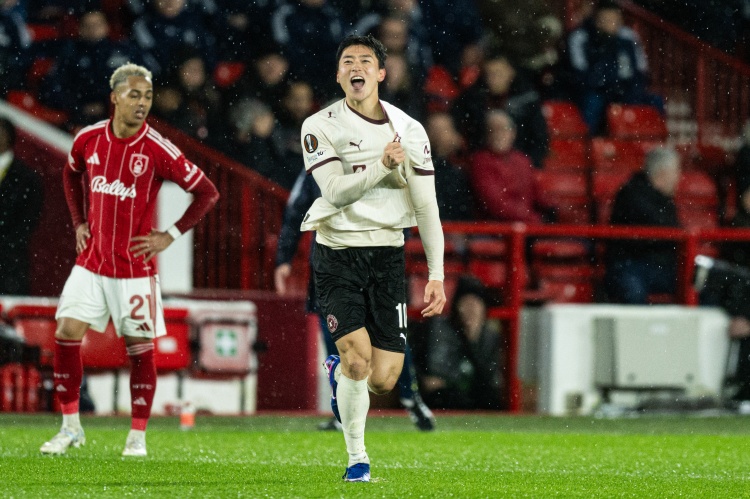 [最新赛报]涅槃归来！28岁曹圭成欧联制胜爆冷森林 术后感染