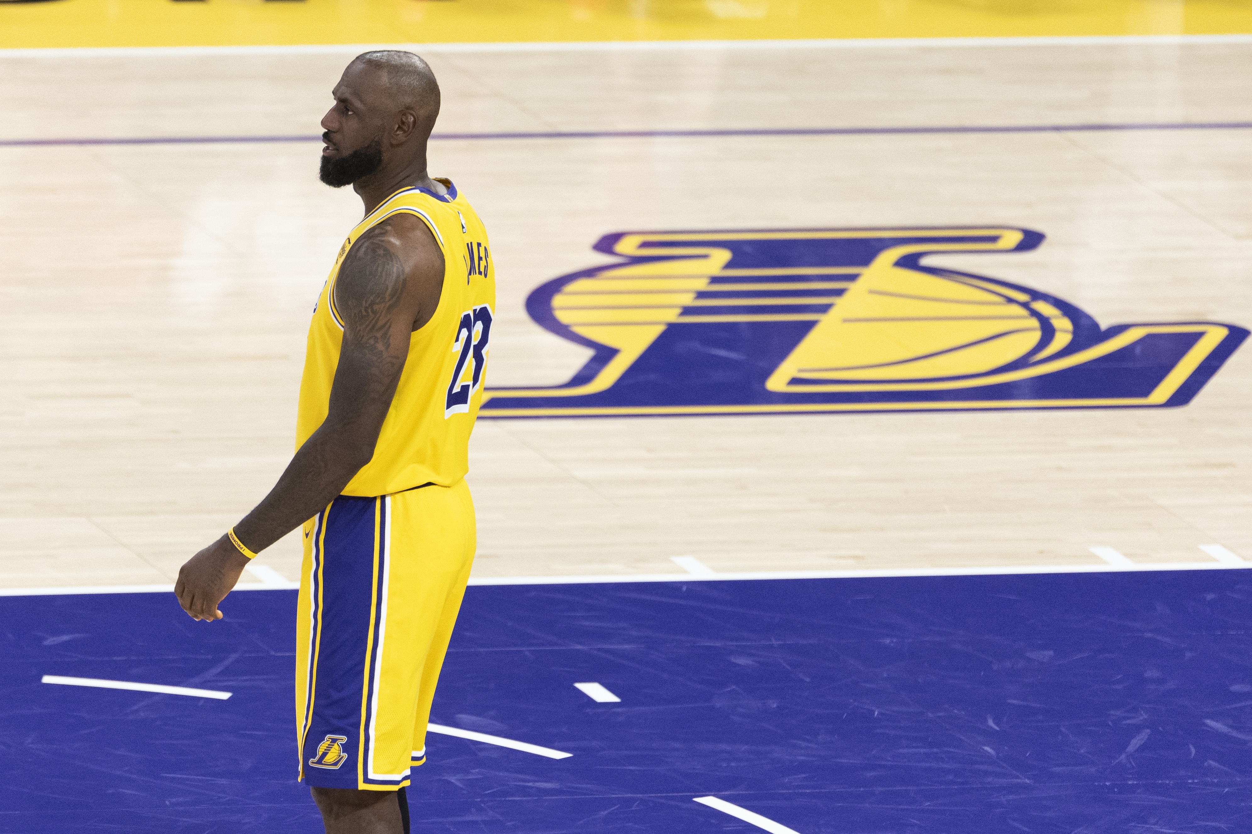 【球迷看点】詹姆斯：随着年龄增长我会更加珍惜当下 更加珍惜与