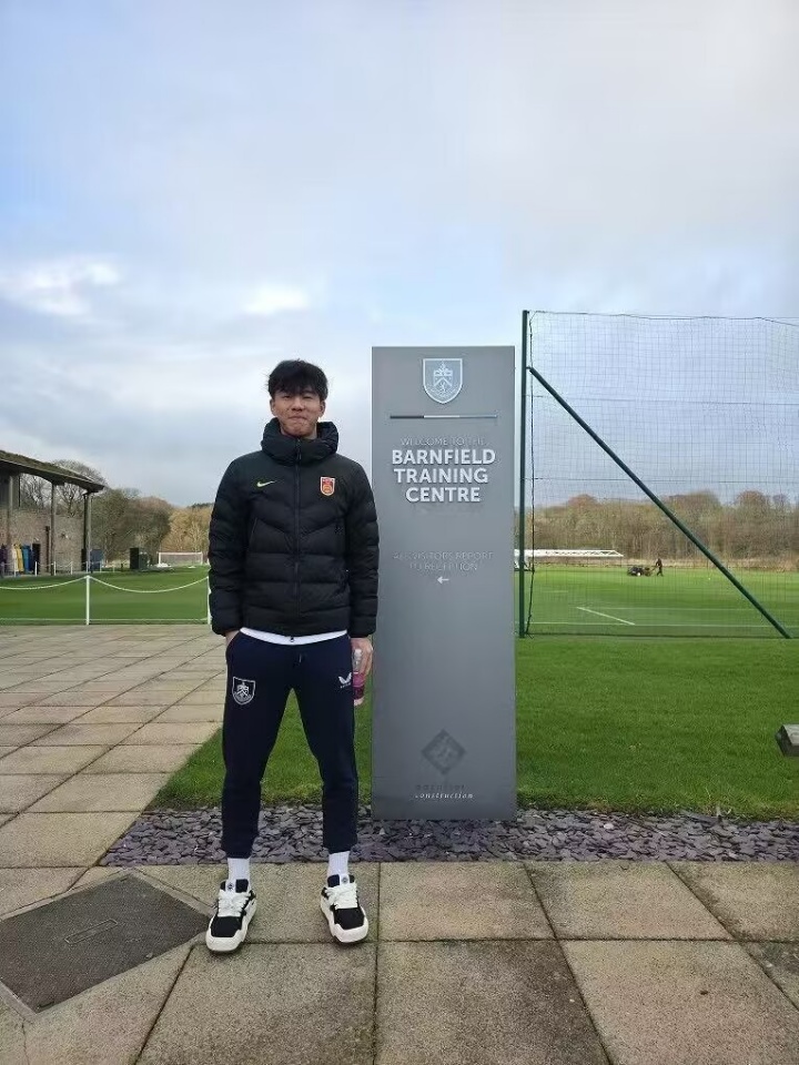 【滚动快讯】有望闯荡英伦足坛！张家鸣在塞尔维亚达5次出场 就