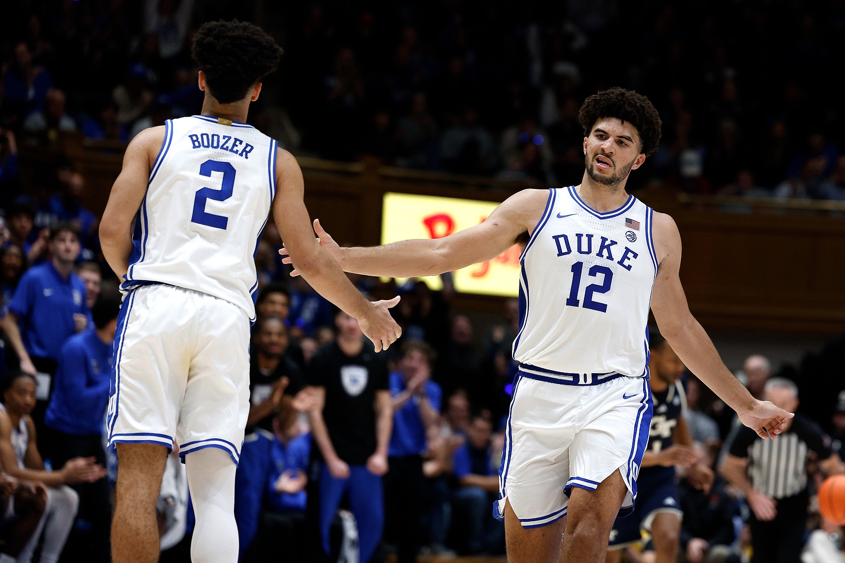 [球迷看点]杜克进疯3~卡梅隆·布泽尔最差一战17中3 兄弟