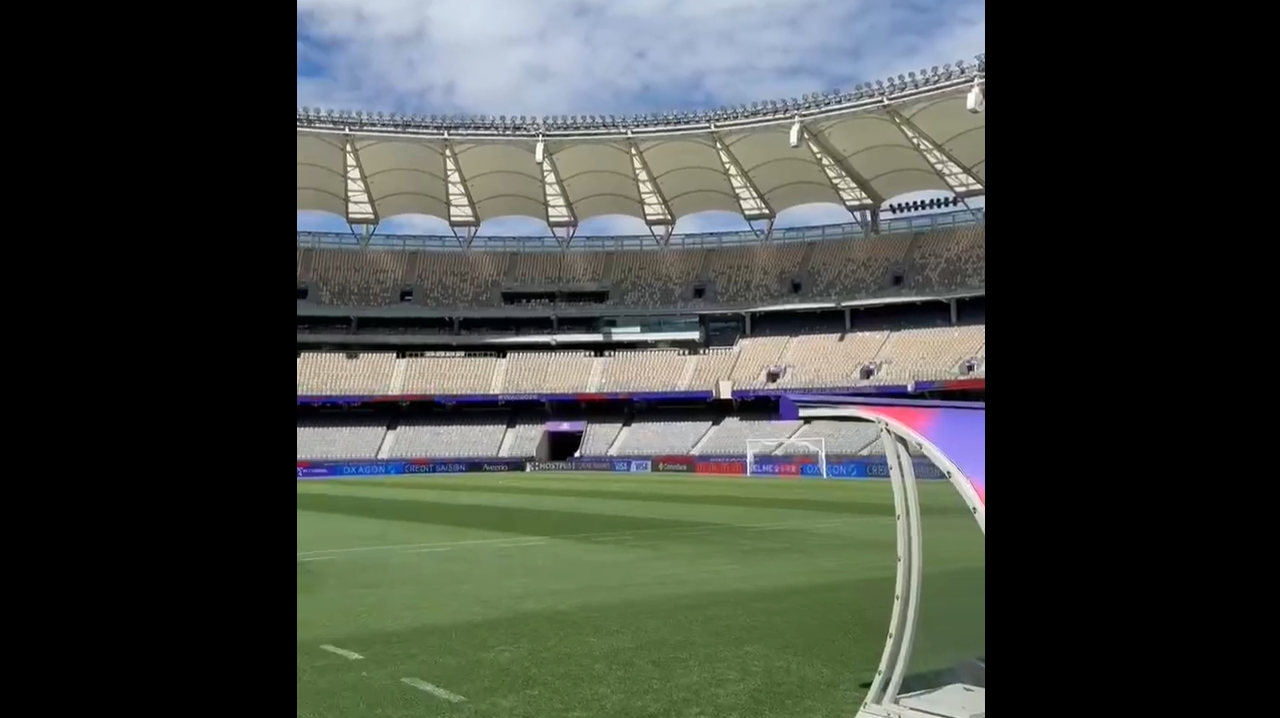 [球迷报道]明日中国女足vs澳大利亚女足，体坛周报记者马德兴