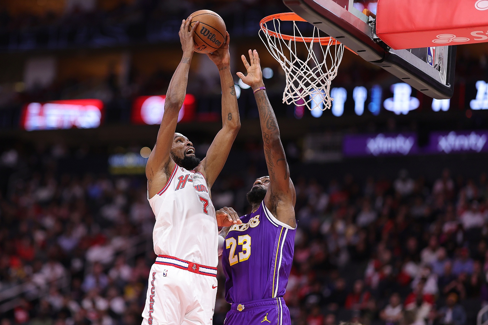 【篮球】一场扣六个！杜兰特谈詹姆斯表现：只要他想他还能再战4