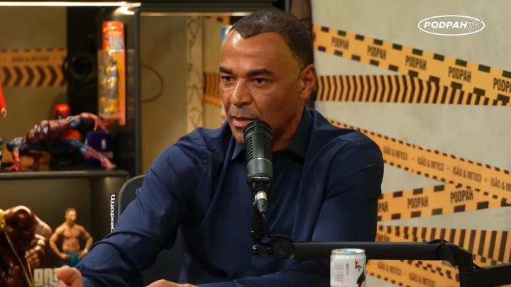 【球场快报】卡福：15年来内马尔独自承担拿世界杯的重任，没一