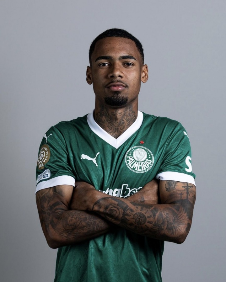 [体育趣闻]报价4000万！太阳报：纽卡关注21岁巴西边锋阿