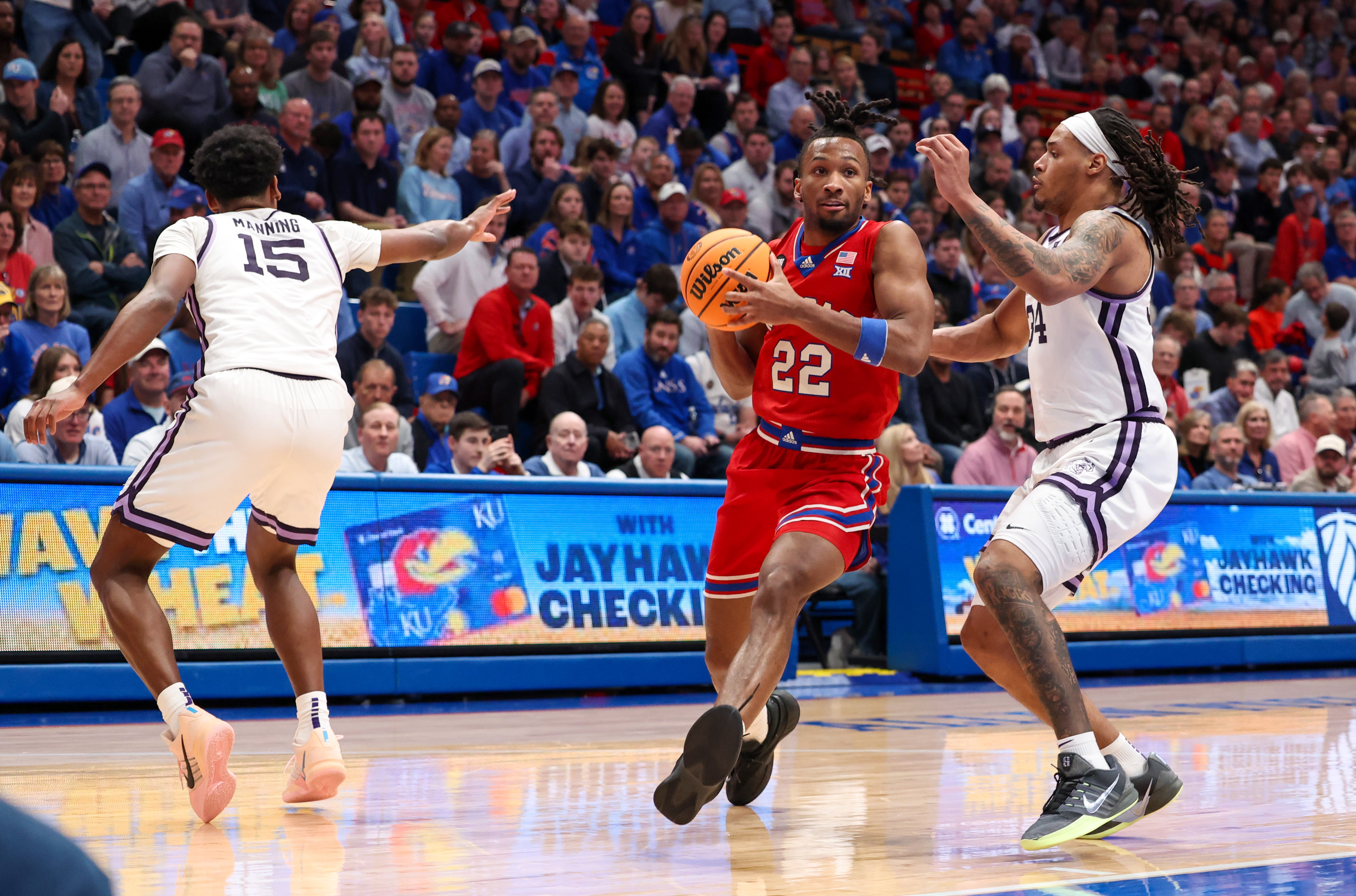 【体育报道】15中5无助攻！状元热门彼得森暴露缺陷 拉胯表现恐影响其选秀前景(图6)