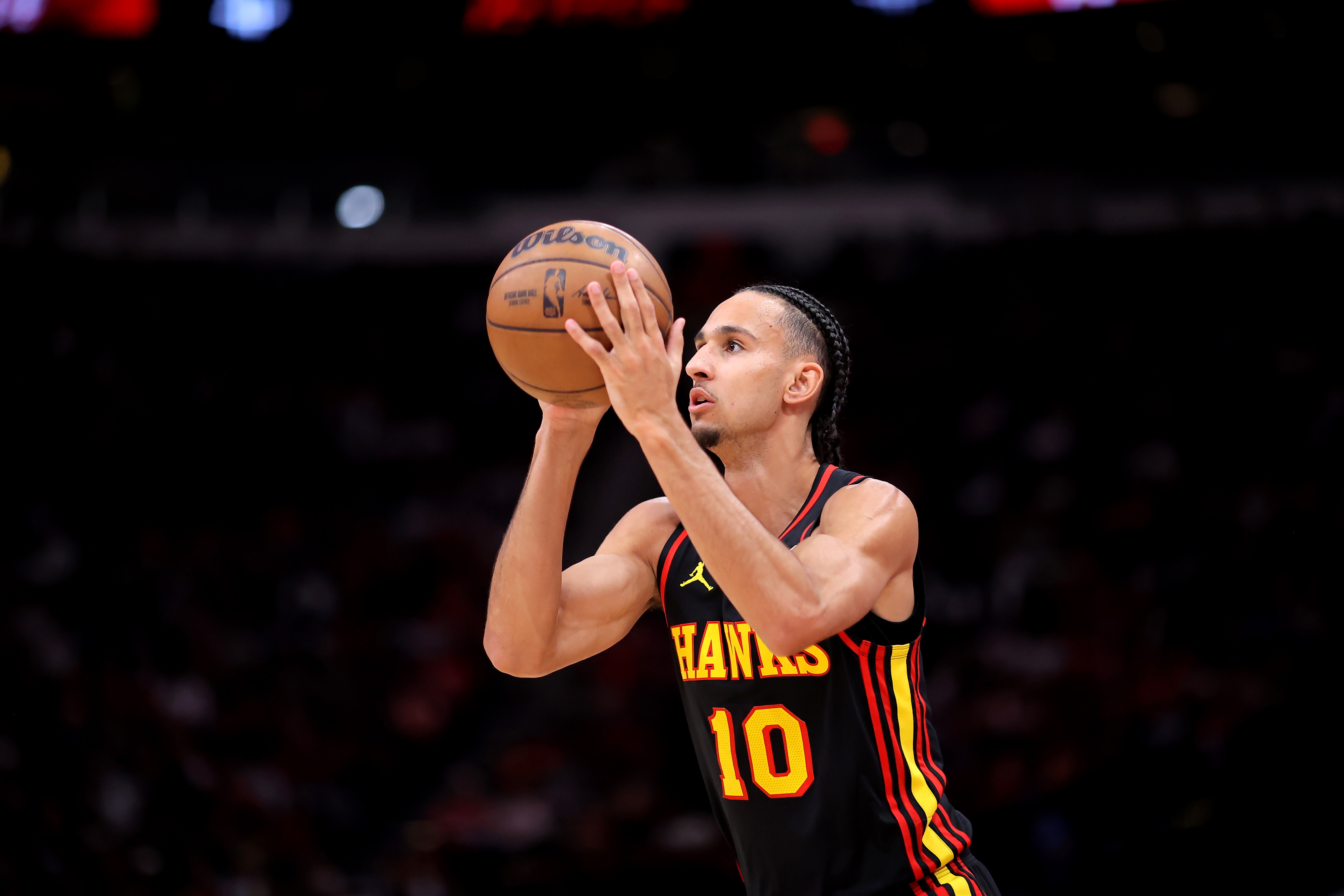 【体坛头条】你俩能不能有点用？半场库明加4中1拿3分 里萨谢3中0一分未得⭐(图2)