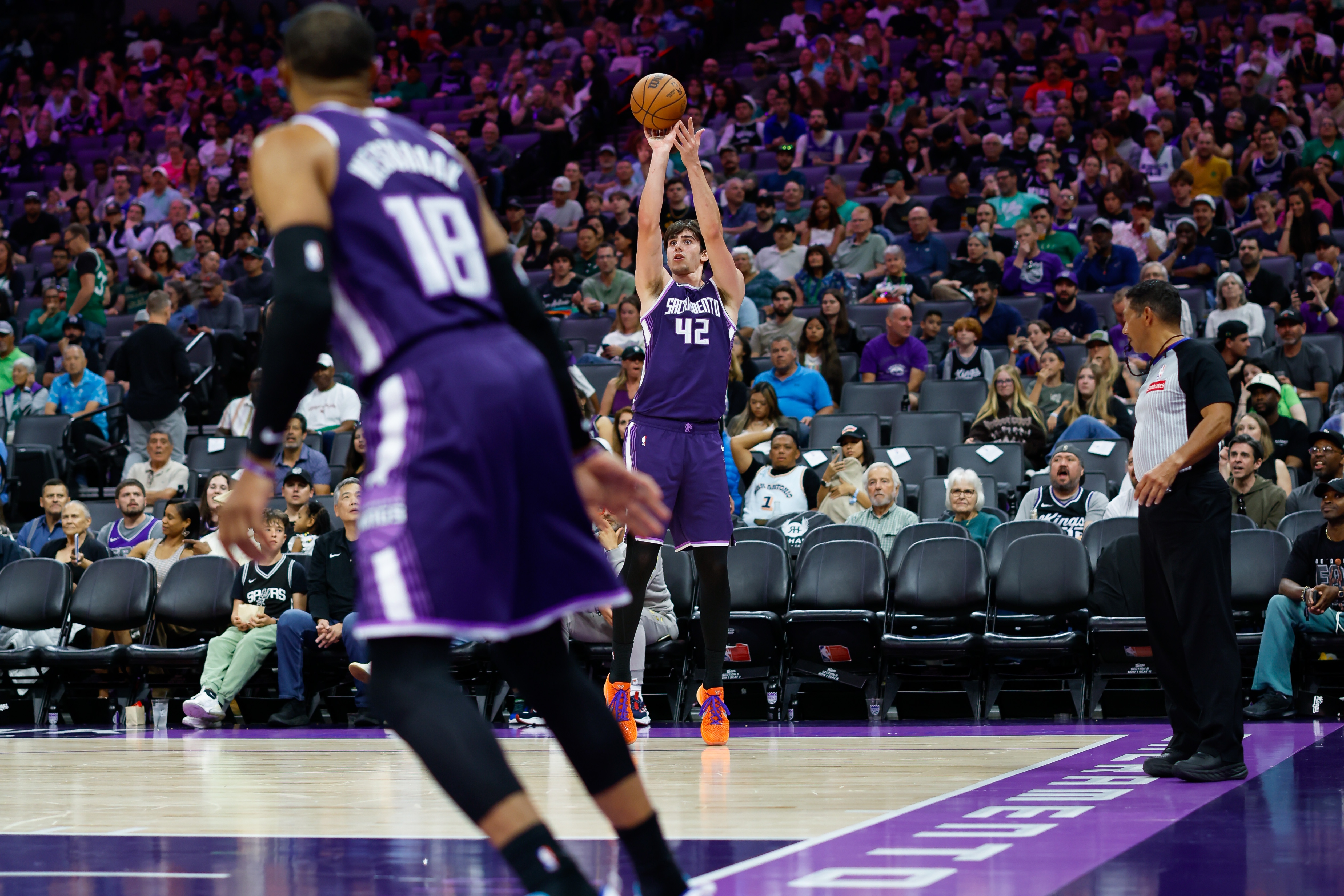 【塔图姆】NBA彩经：掘金小胜开拓者 森林狼客场力拼绿军 太阳主场复仇猛龙(图2)