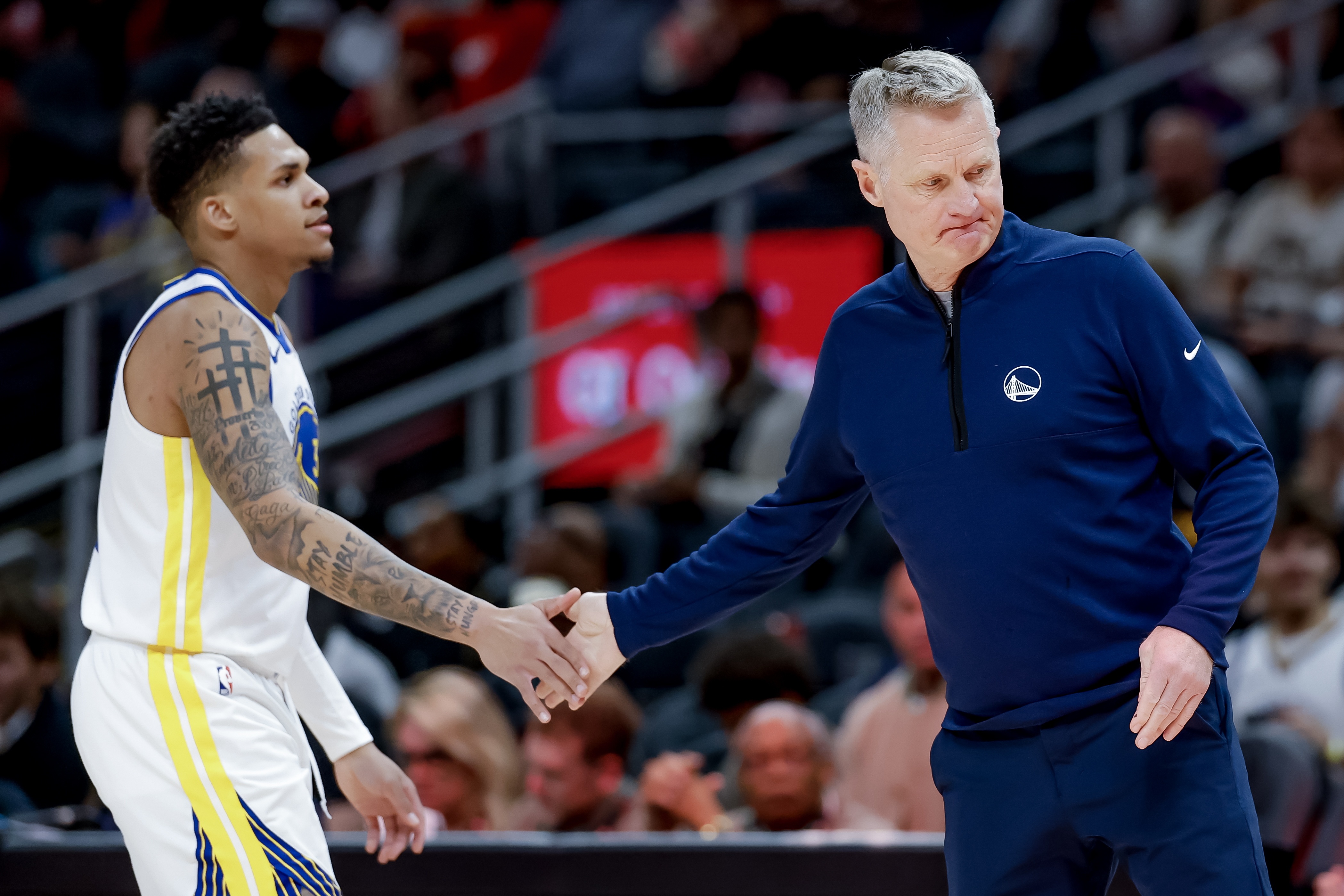 【信息速览】科尔谈理查德近期表现波动：他是很稳健的年轻球员 