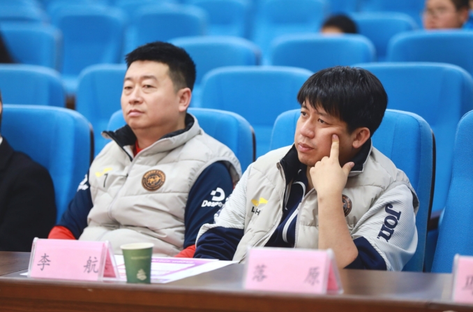 【今日体讯】直播吧对话榆林漠✨北矿工投资人魏嘉宇：榆林需要球队和足球的火种(图4)