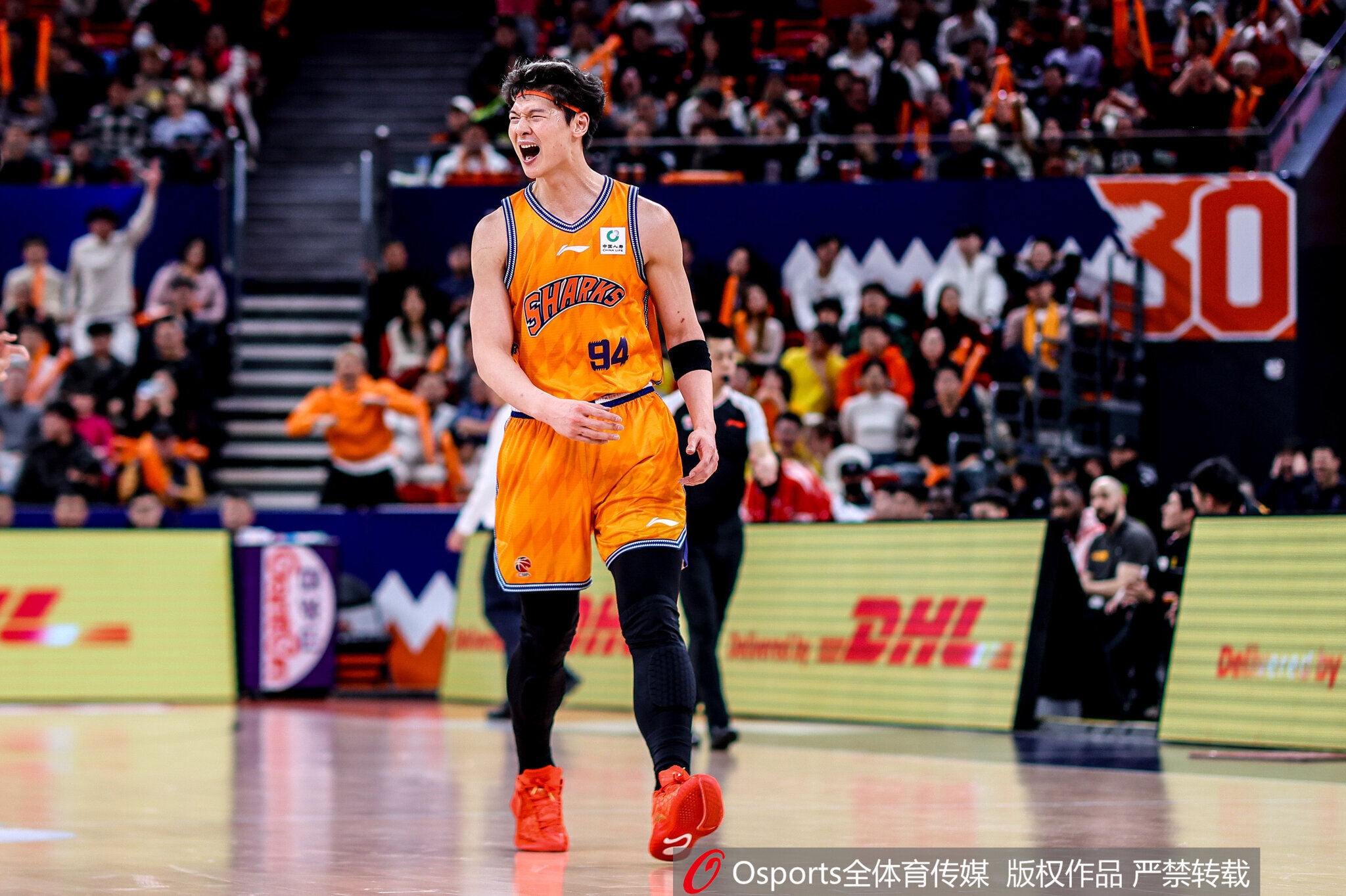 [体育通报]东方体育日报：锁定季后赛名额，上海男篮⬇️眼下目