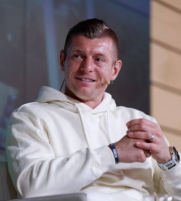 [体育头条]克罗斯：退役因希望以体面的方式离开，在皇马夺冠只