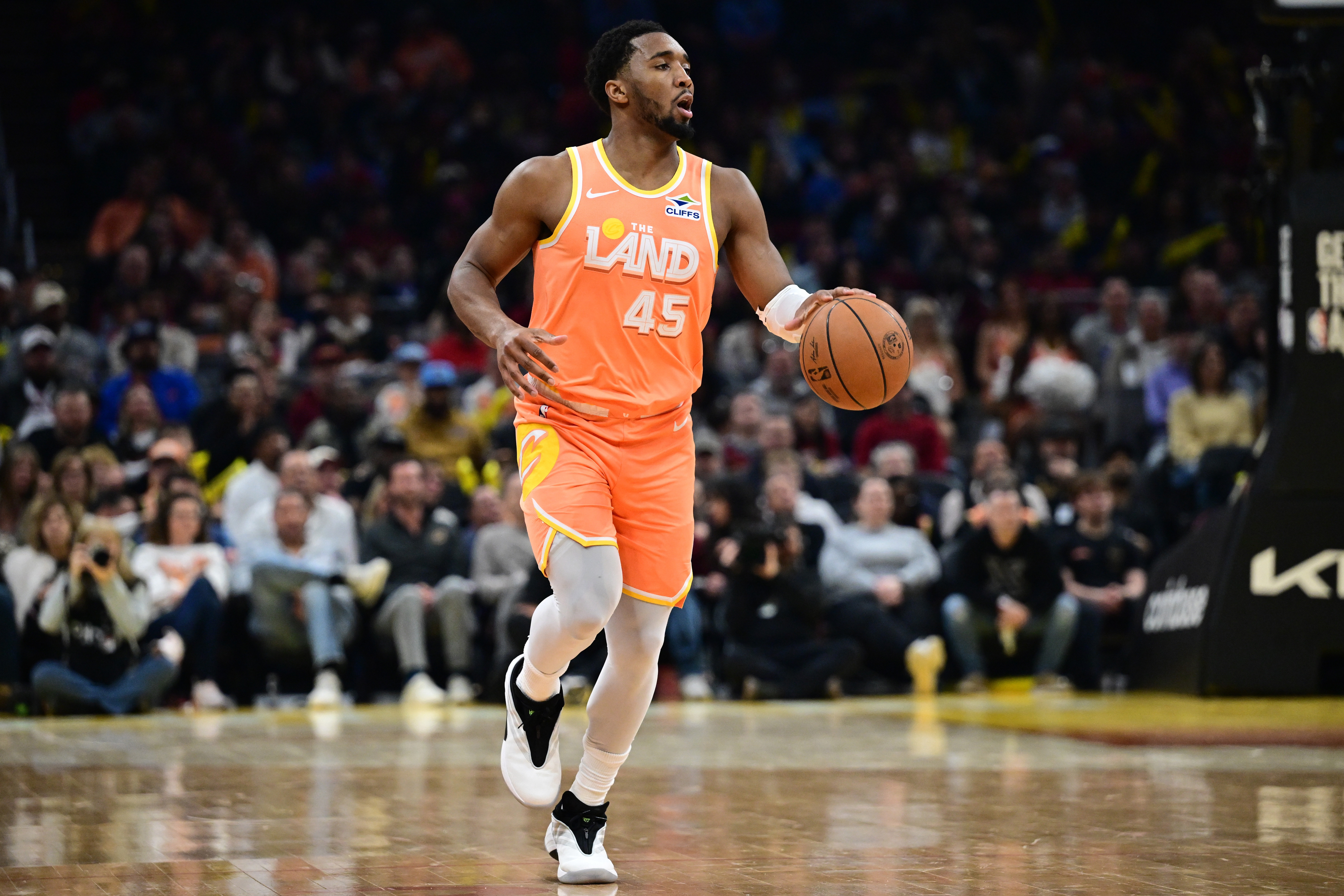 [利拉德]现役50+俱乐部！榜首两位数优势领跑 仅4人次数上双 KD竟无缘前3(图5)