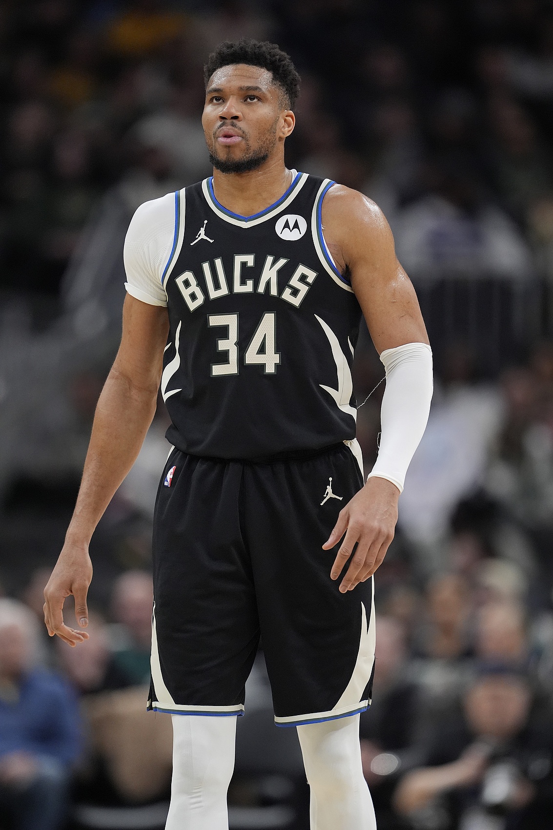 【体育世界】老詹&字母终归只是幻想！勇士只能继续不上不下 直到库里退役？(图3)