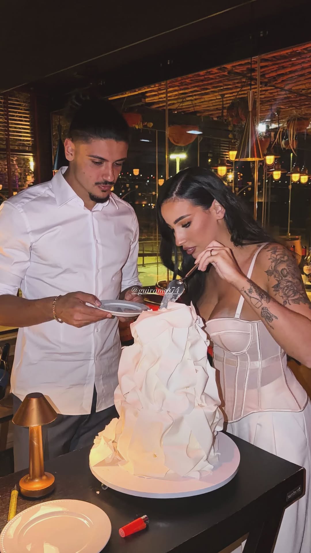 【体育趣闻】恭喜国安28⚾岁外援拉莫斯与妻子完婚甜蜜拥吻，宝宝刚满6个月(图3)