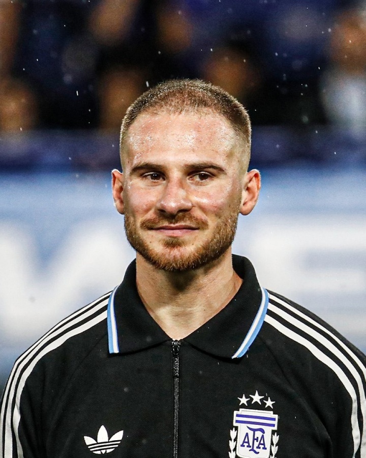 【体坛头条】27岁麦⭐卡自曝脱发：之前是有头发的秃子，宁愿剃了“站着死”(图2)