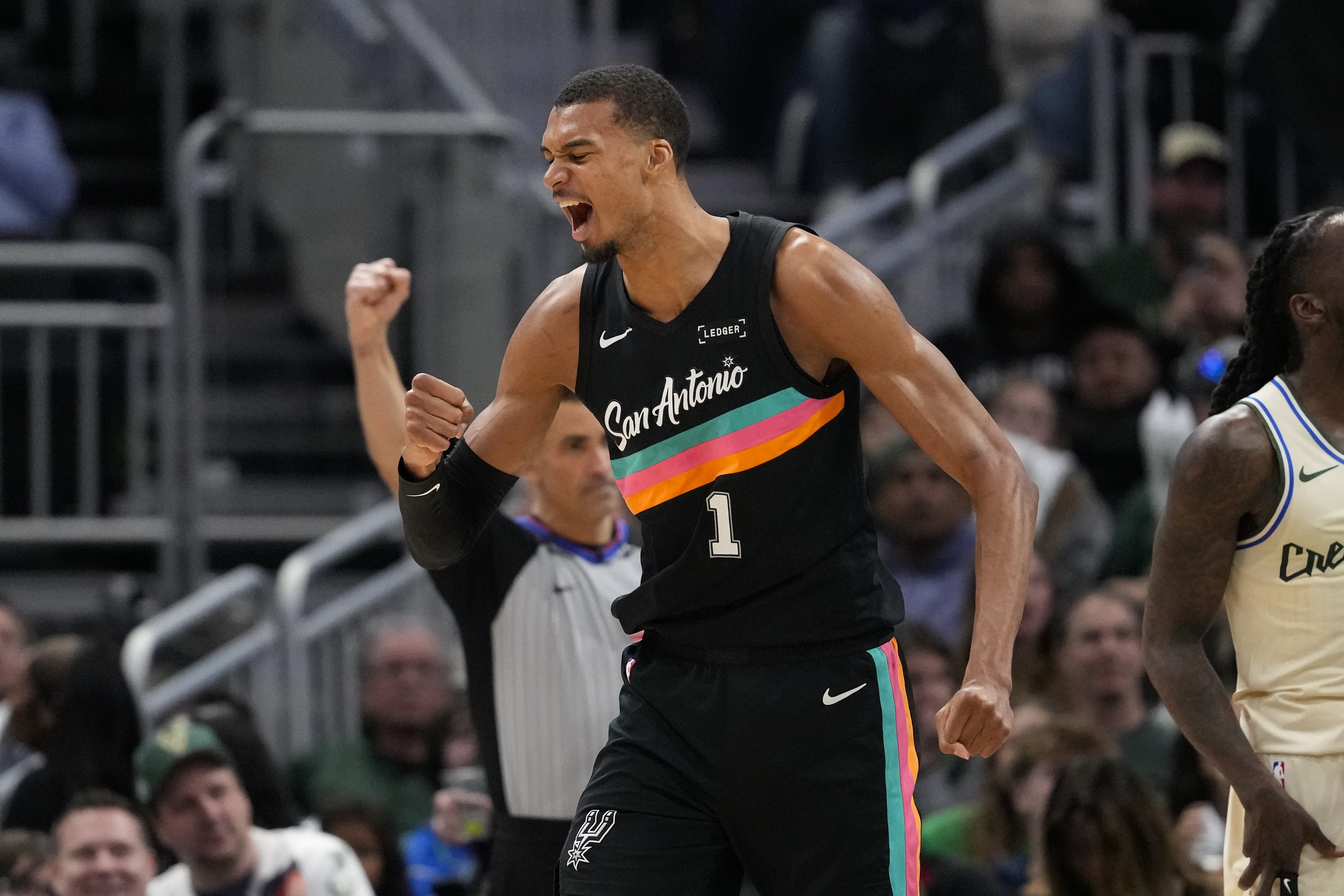 【今日体讯】诺✨维茨基：文班目前进攻不及SGA等人 但未来十