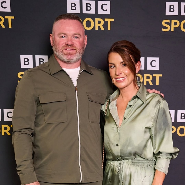  宠妻！太阳报独家：鲁尼为给妻子庆生，在2000万镑豪宅花园搭帐篷