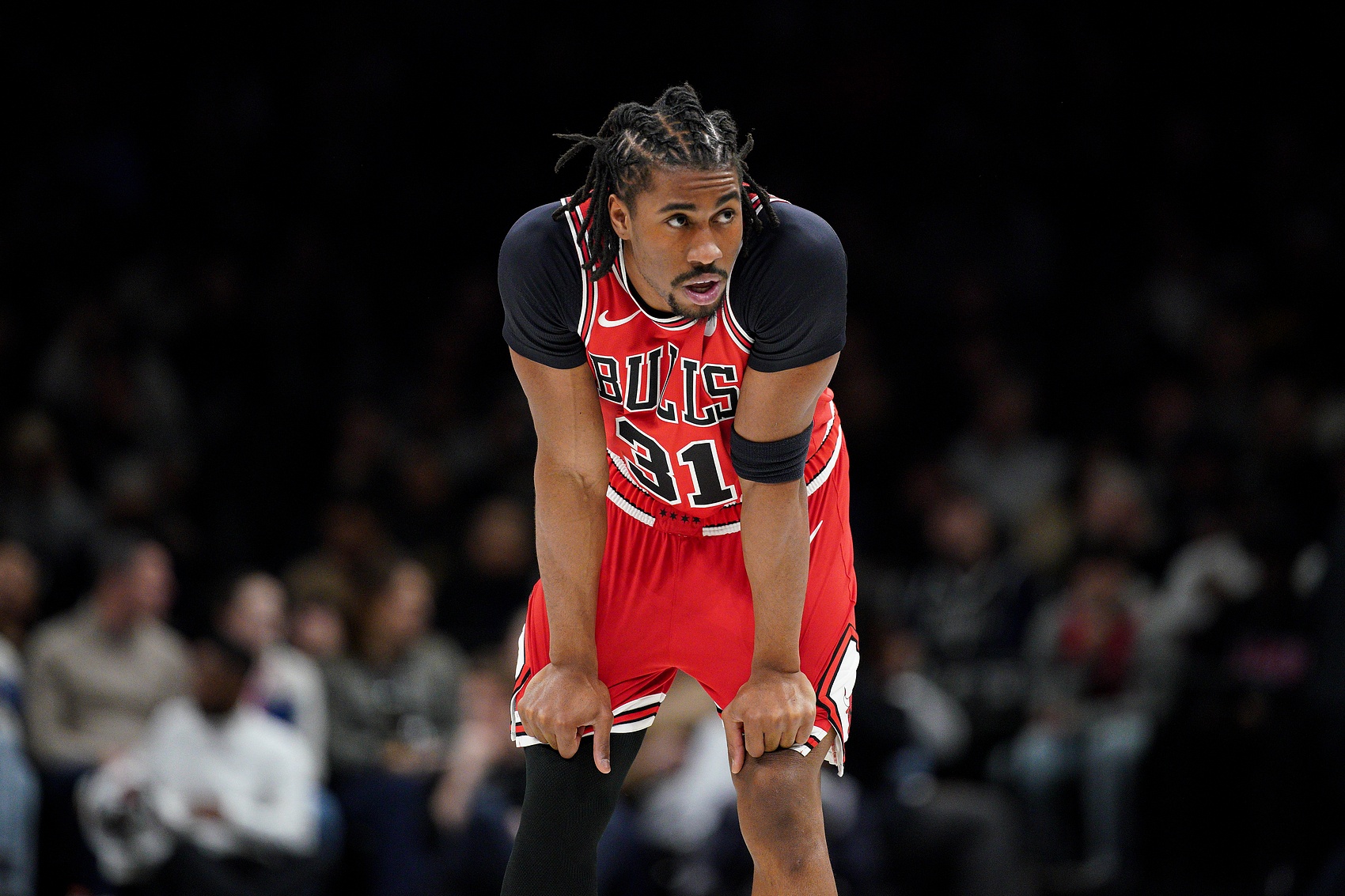 【体育前线】公牛记者：艾维四处传教&困扰更衣室 会问别人是否