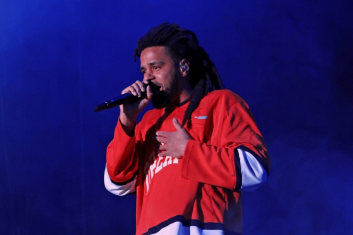 [本地速递]这不是玩笑！同曦官方正在直播说唱歌手J.Cole