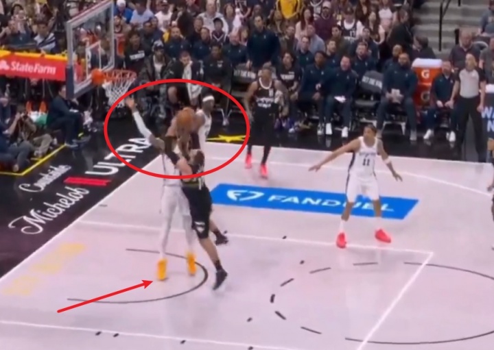 【体育观察】气急败坏？文班踮起脚劈头盖脸站帽瓦兰 后✌️者反