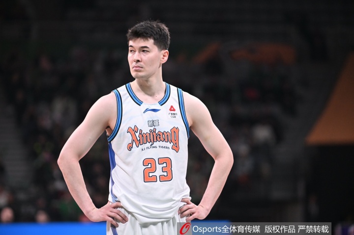 直播吧：新疆男篮与阿不都沙拉木签订为期三年顶薪续约合同