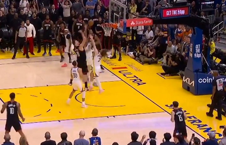 【有道理嘛?】杜兰特助攻申京强起放篮绝杀！库里3分反绝杀不中