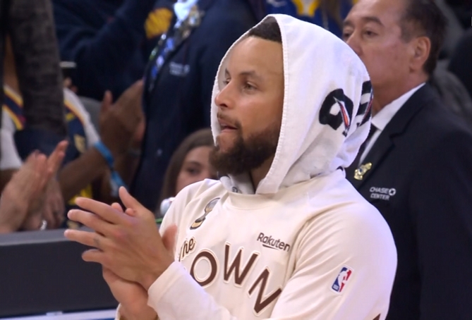 【有道理嘛?】库里：这也是我们在穆迪术后第一次见到他 球迷为