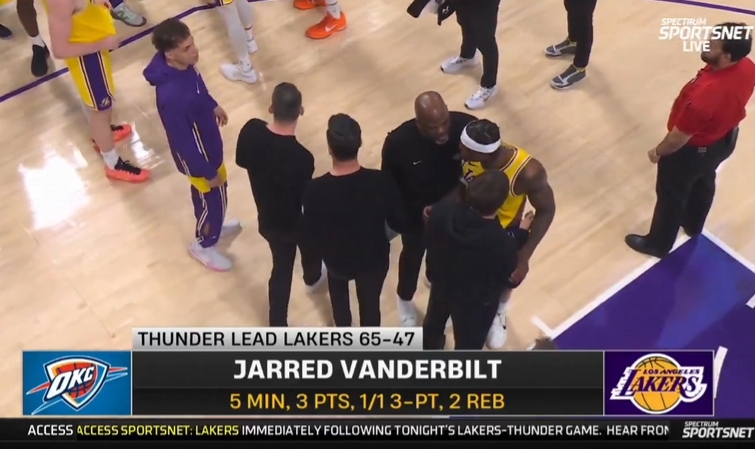 [体育深读]雷迪克谈与范德❗彪口角：我们没有私人恩怨 对我来