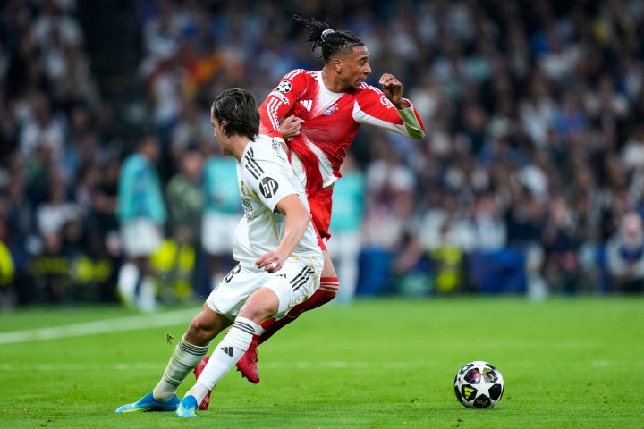 [体育有料]心态已炸！卡雷拉斯对位奥利塞3次被过，送上⬅️3