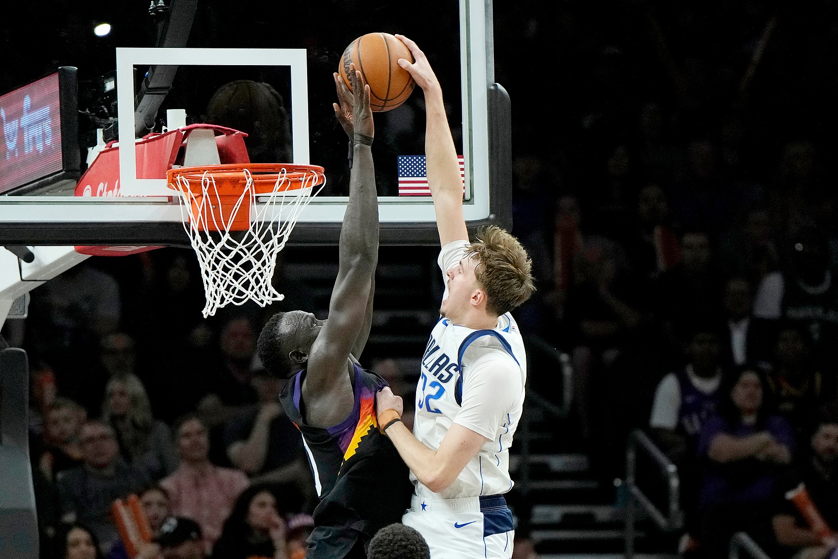 [赛程更新]布克谈马卢阿奇大帽弗拉格：我的视角更好 马卢阿奇