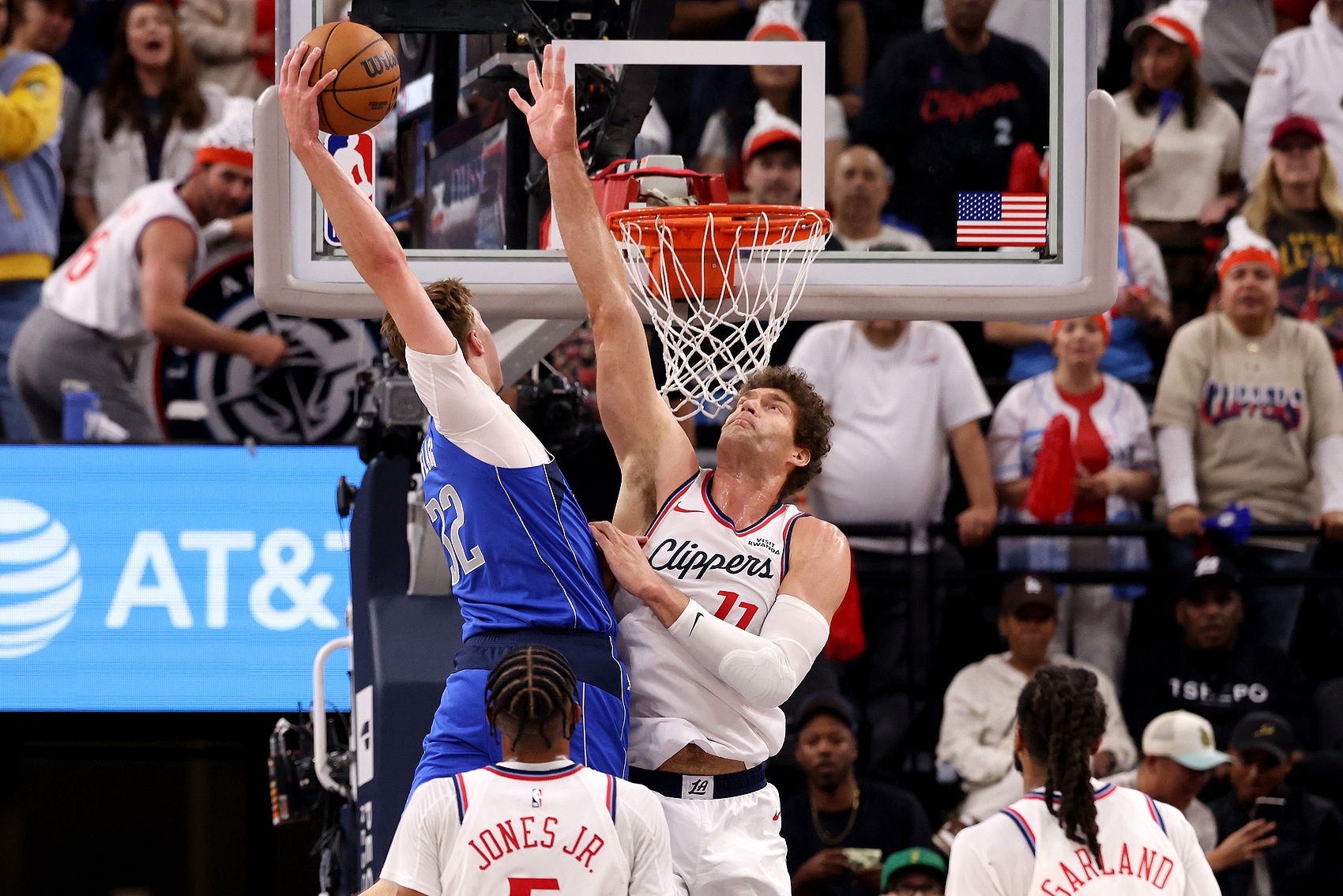 [体育要闻]贝弗利：弗拉格砍了50分？他可不是莱特✨纳&海沃