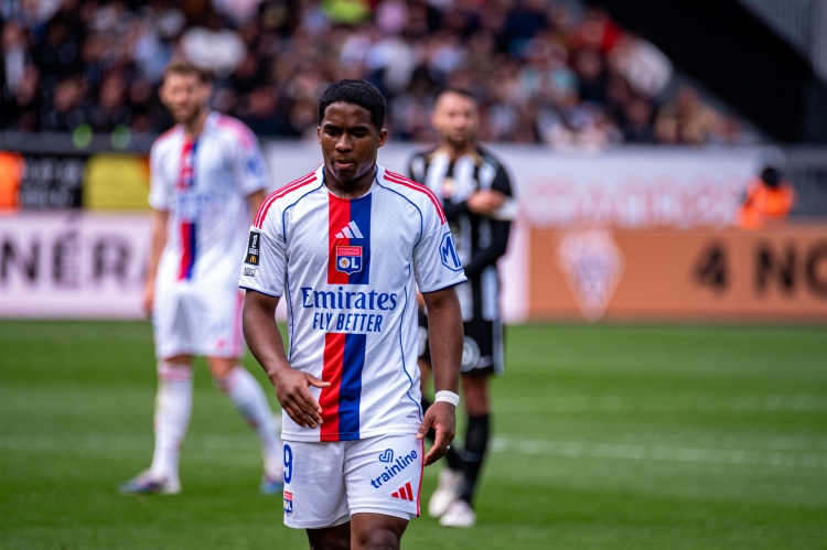 【权威发布】8⚽场法甲球荒！队报：恩德里克肢体语言消极，丢球