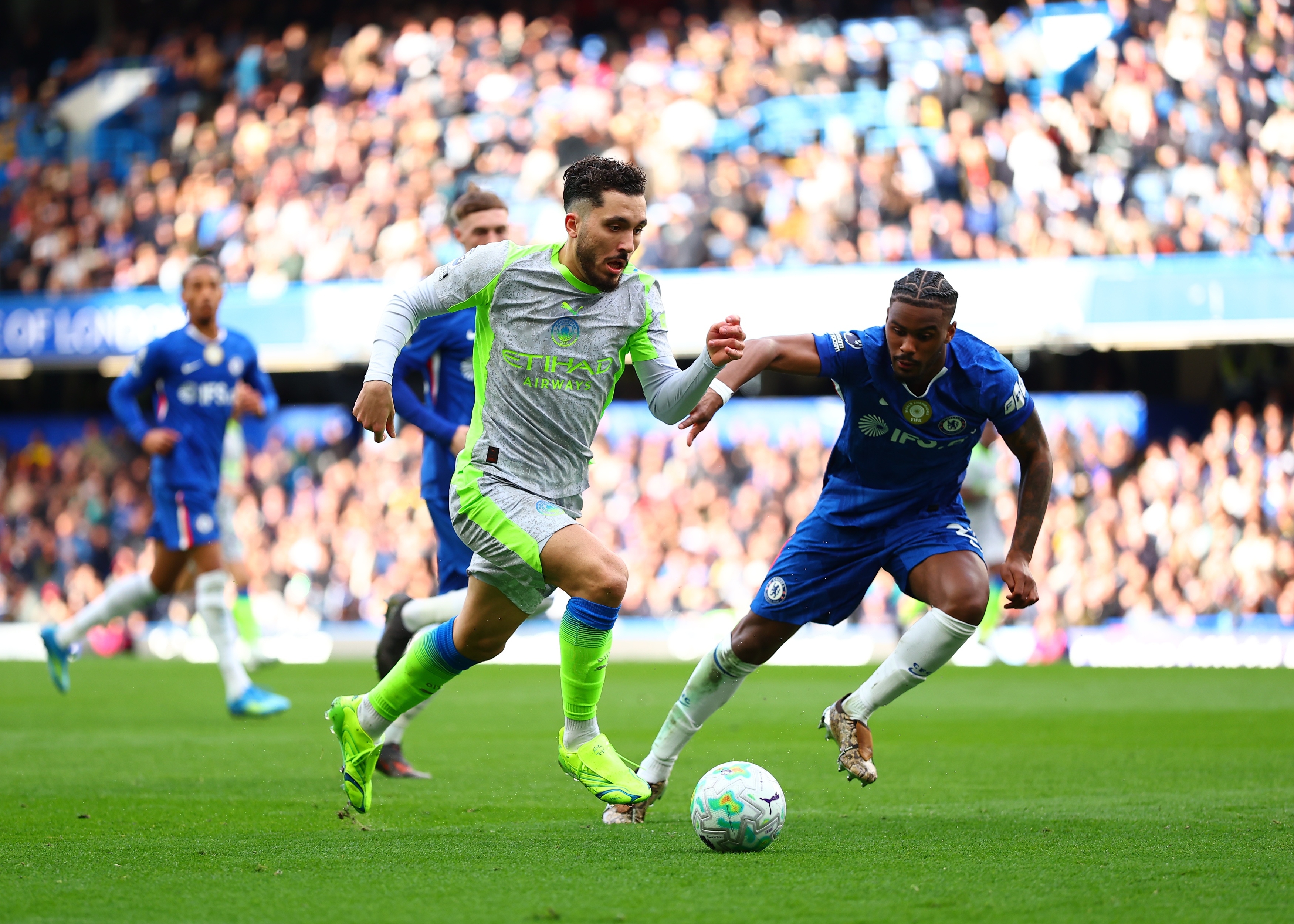 [体坛最新进展]TA：✨阿森纳缺少谢尔基这种自由的灵魂，踢球