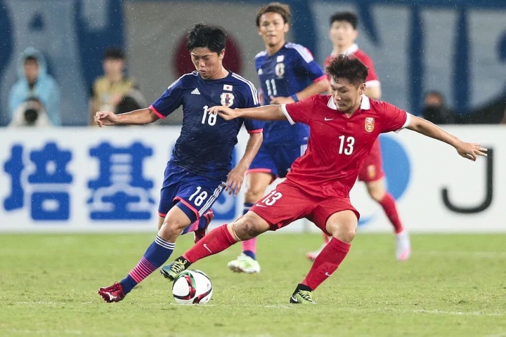 【重庆铜梁龙】带出中超最大黑马！他让球迷们“排队道歉”(图5)